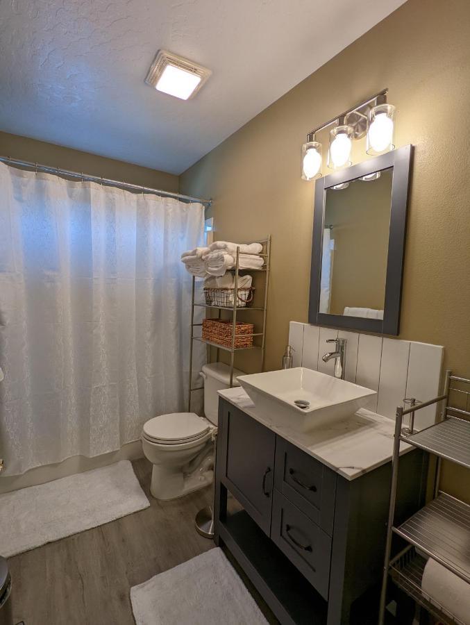 Contemporary 2-Bedroom Close To Downtown, Dining Eugene Exteriör bild