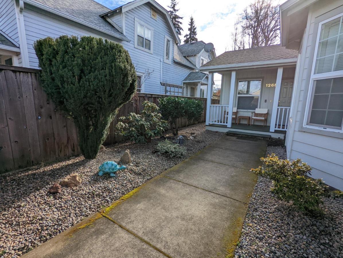 Contemporary 2-Bedroom Close To Downtown, Dining Eugene Exteriör bild